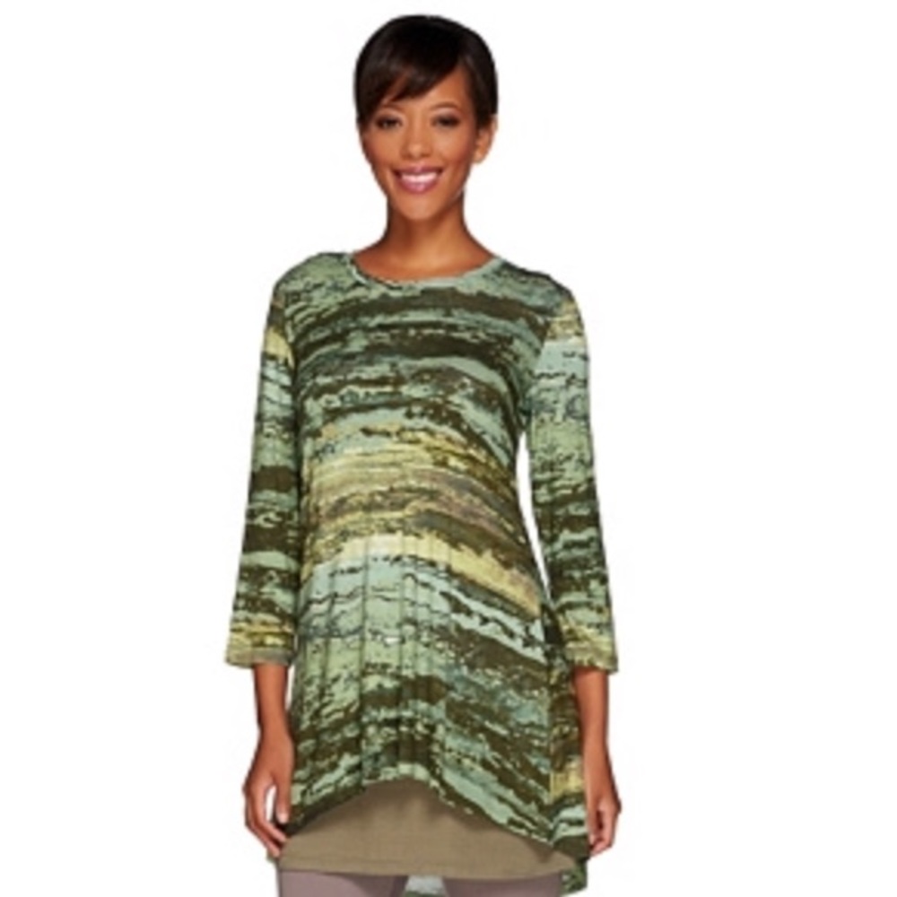 LOGO by Lori Goldstein Twin Set Tank and Top